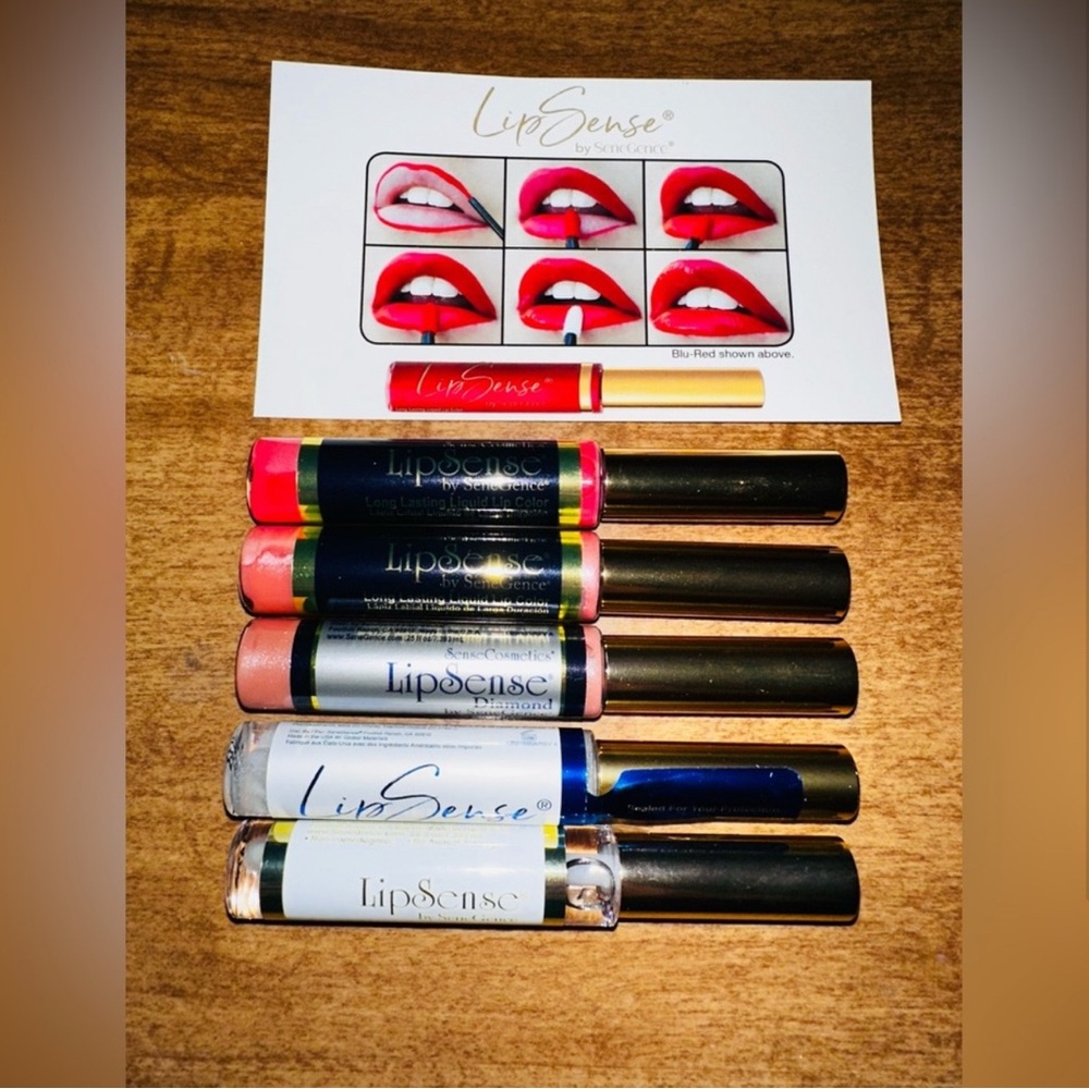 LipSense with amazing makeup case + mirror!